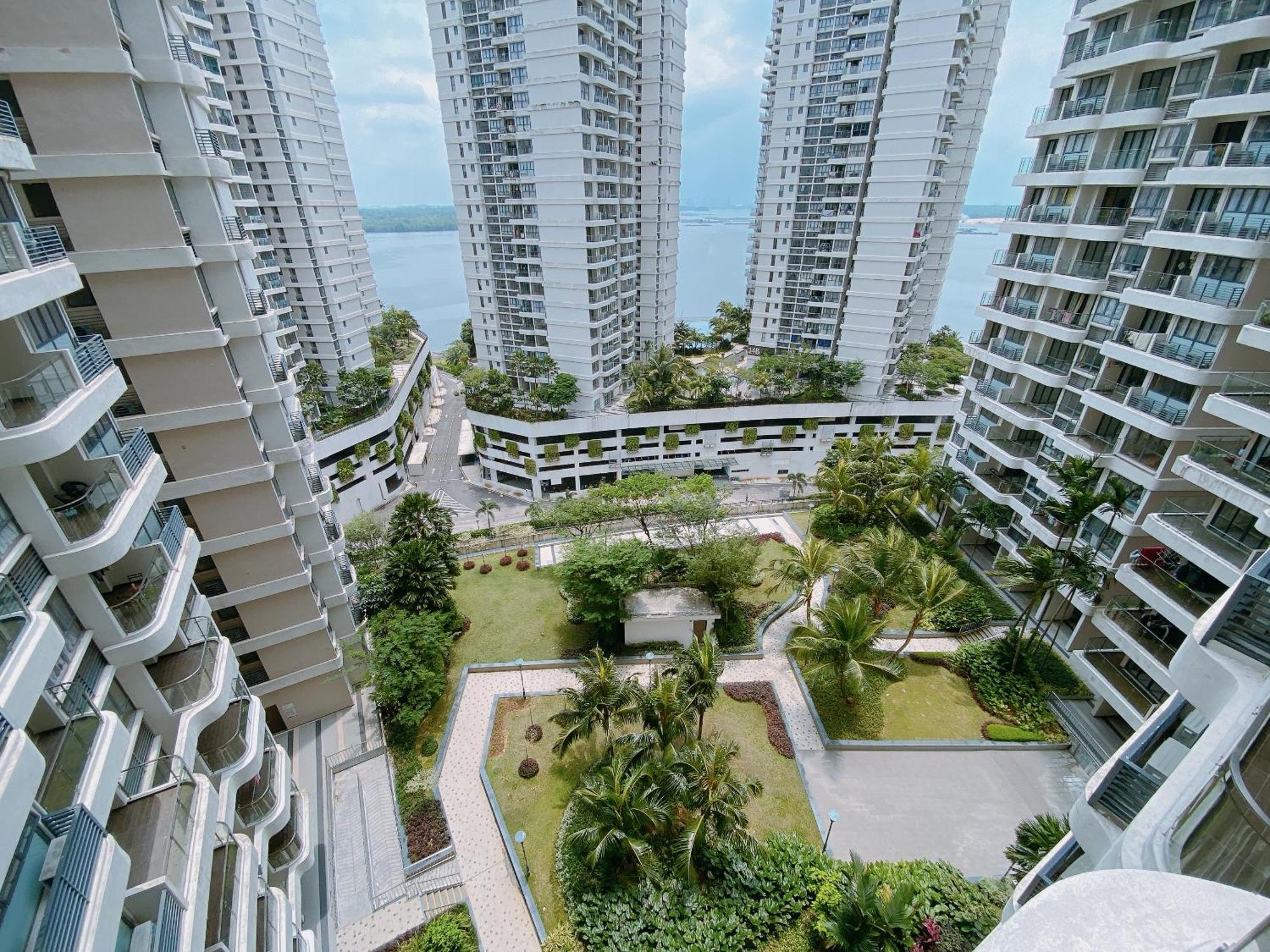 Апартаменти Country Garden Danga Bay By Lions Bay Джохор-Бару Номер фото