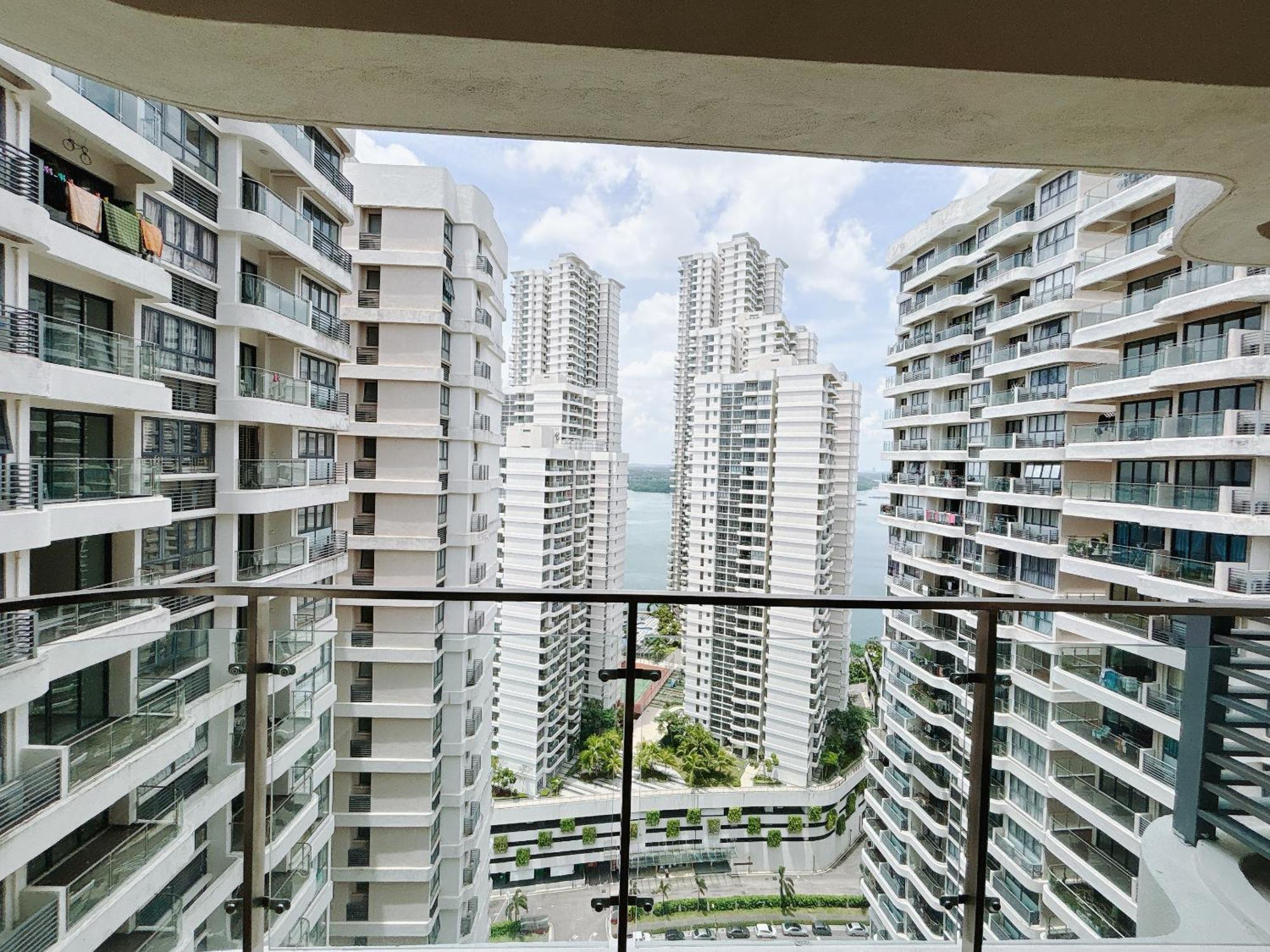 Апартаменти Country Garden Danga Bay By Lions Bay Джохор-Бару Номер фото