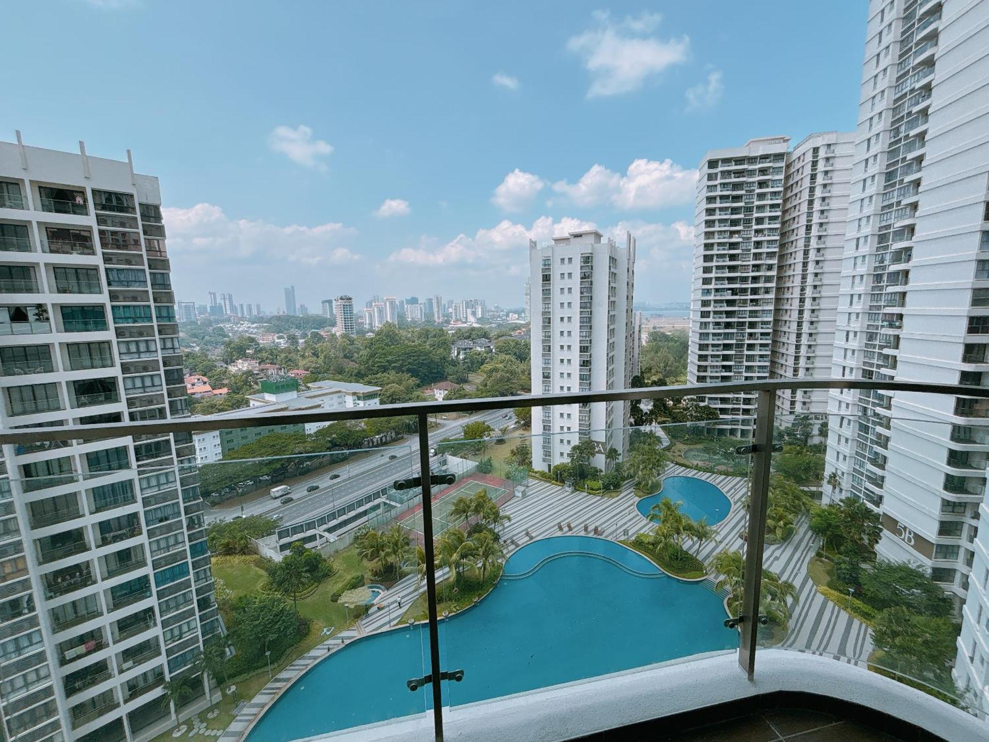 Апартаменти Country Garden Danga Bay By Lions Bay Джохор-Бару Номер фото
