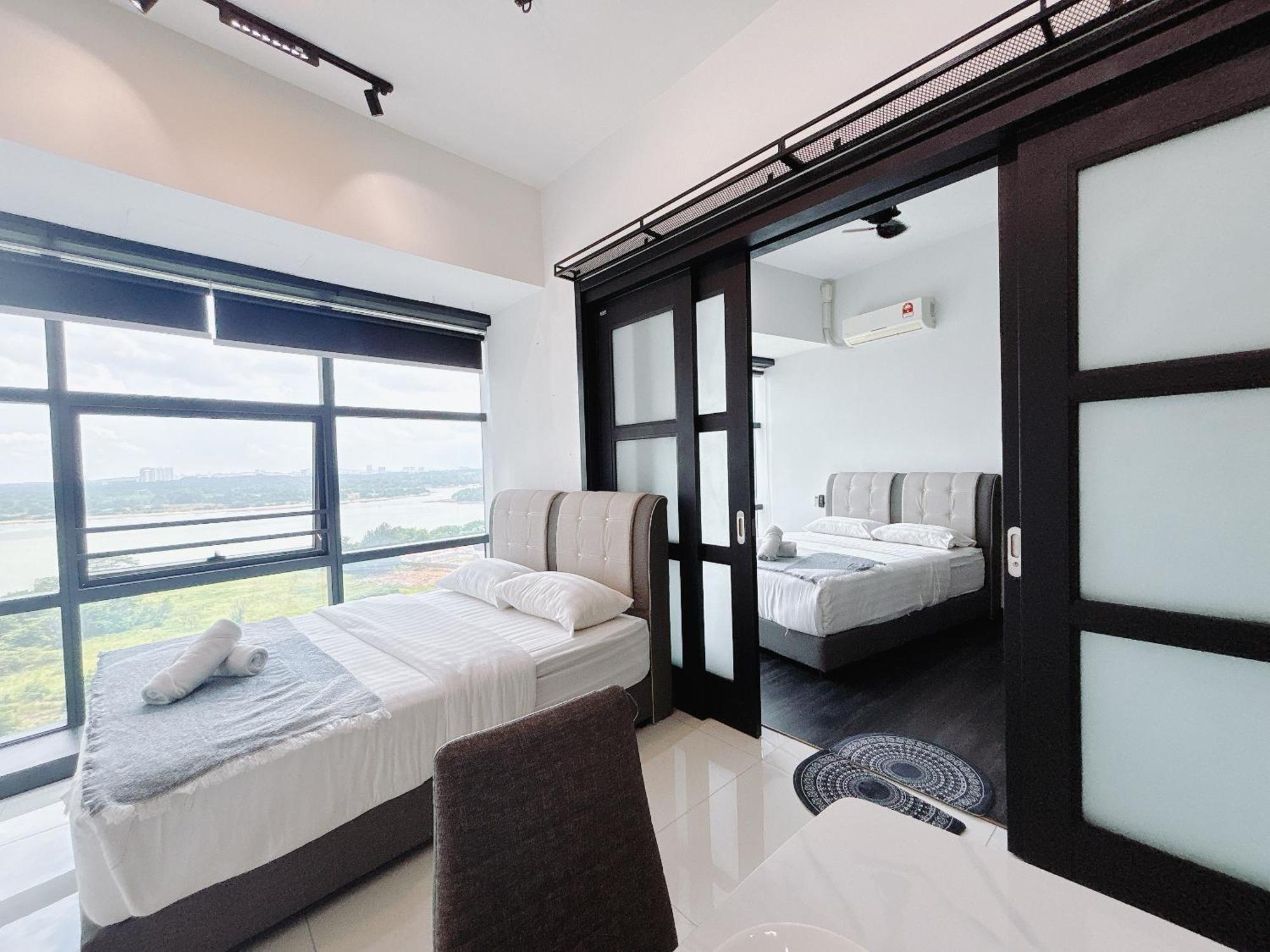 Апартаменти Country Garden Danga Bay By Lions Bay Джохор-Бару Номер фото